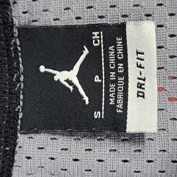 Jordan Brand flight jumpman spell out logo grey & red SM basketball jersey - Picture 5 of 6